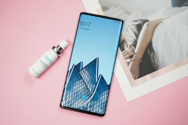 vivo NEX 3 5G无界瀑布屏表现惊艳，带你畅享奥斯卡获奖大片