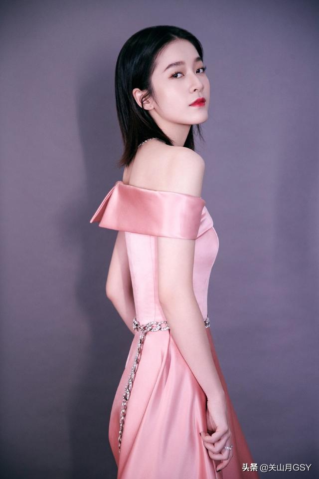 天生丽质，清新甜美--张雪迎