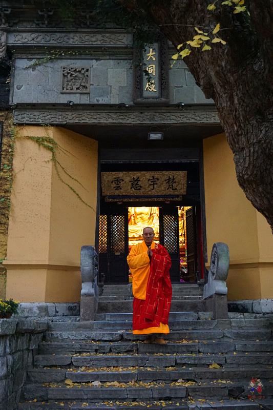 1500年的古刹，“南朝四百八十寺”之一，此时美得如梦似幻