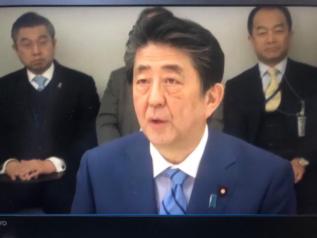 新冠肺炎疫情呈扩大之势，首相安倍宣布日本全国中小学校从3月2日起临时休学