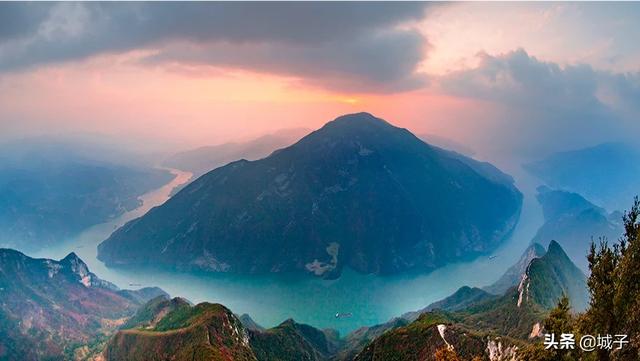 大江大河大山大景之（三）山峡之巅