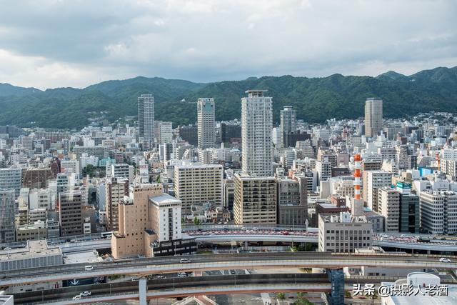 日本街頭實拍：作爲老齡化最嚴重的國家，各種無障礙設施很完善