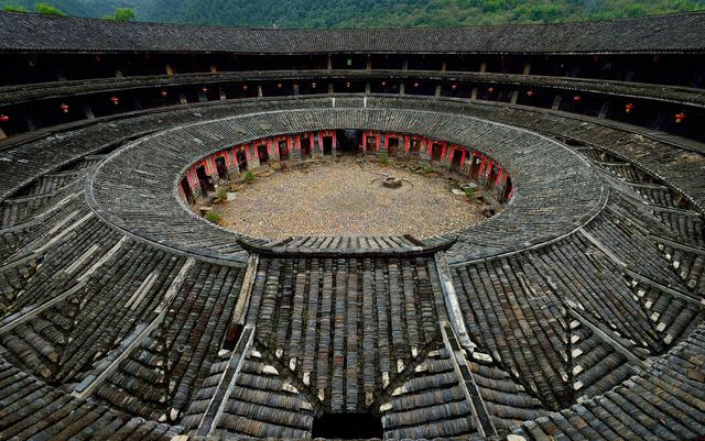 世界文化遺産：美麗的客家土樓