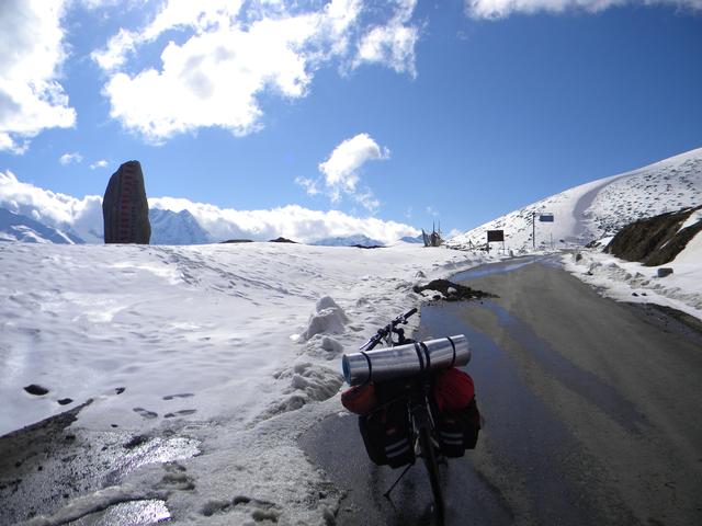 被困白马雪山