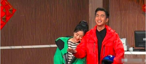 春晚张若昀走红,平常的一句台词,成了年轻人嘴里的“撩妹金句”