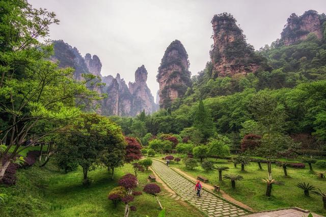 花亭湖风景区人文景观底蕴深厚，禅宗文化博大精深