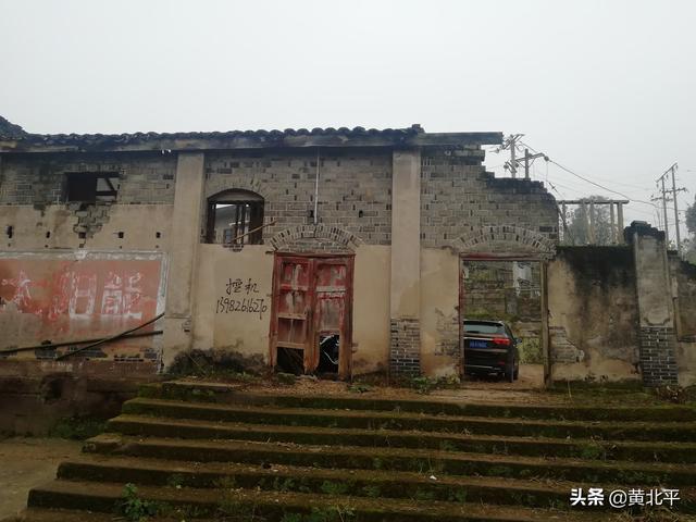 四川省嘉陵江边一个被遗忘的古镇