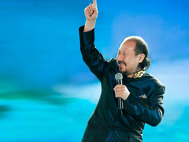 國家一級演員騰格爾爲喝酒賣血,老婆離去,女兒與世長辭後醒悟