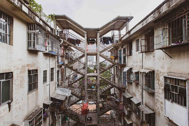 南宁鸳鸯楼，抓住即将消失的影像，这里是人间烟火是旧生活