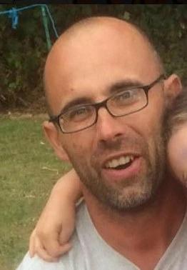 英國男子把雪球藏冰箱裏10年,現在要賣13萬,妻子爲此跟他離婚