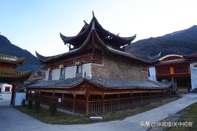 肖包寺：古老的藏传佛教寺院