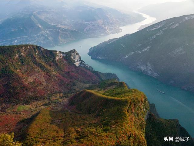 大江大河大山大景之（三）山峡之巅