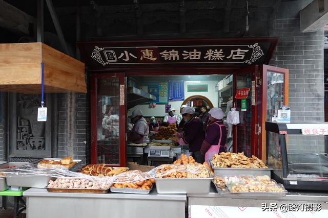 中國最火爆的10條美食街，特色小吃一天吃不完，堪稱吃貨的天堂