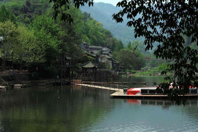 不輸蘇杭，比麗江安靜，這座800年的原始古鎮，才是真正的世外桃