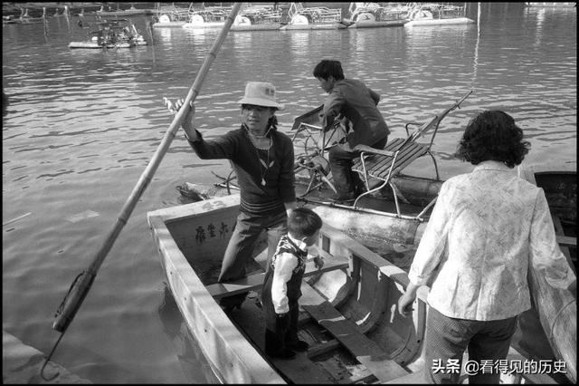 老照片  1984年武汉东湖，名副其实的千湖之城武汉