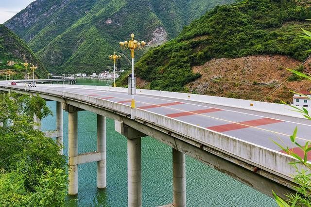 中國最美水上公路：不在海邊勝過海岸公路美景