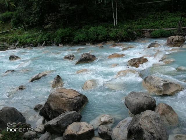 人间仙境，蓝月湖