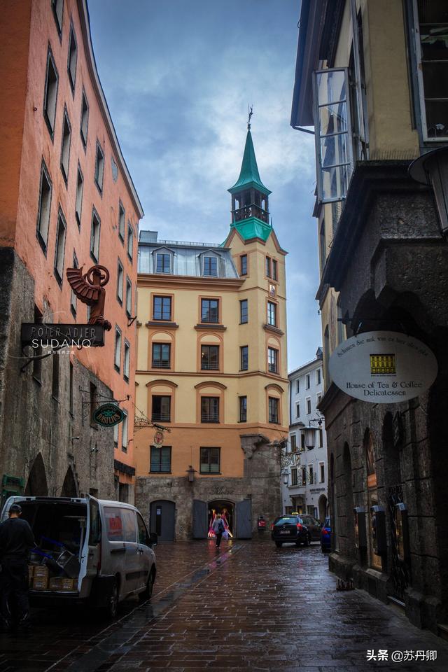 阿尔卑斯山下的迷人小镇:街拍欧洲小店,文艺复兴橱窗艺术