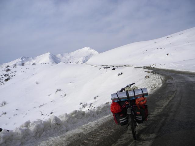 被困白马雪山