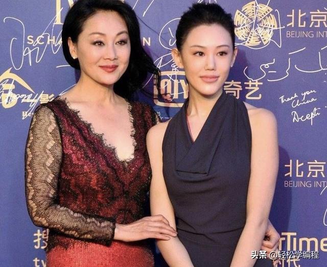 看到「加入美国国籍宣誓词」，能相信他们入了美国籍还说爱祖国么