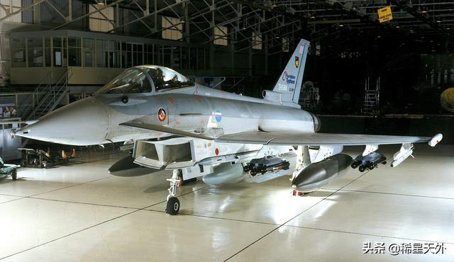 護衛“魚尾獅”的“鷹”——新加坡F-15SG“先進鷹”戰鬥機小記