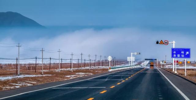 中国十大最美公路，穿山跨湖、盘山迷宫、腾云驾雾…惊险又绝美