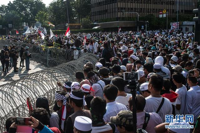 印尼警方逮捕69名制造骚乱的嫌疑人