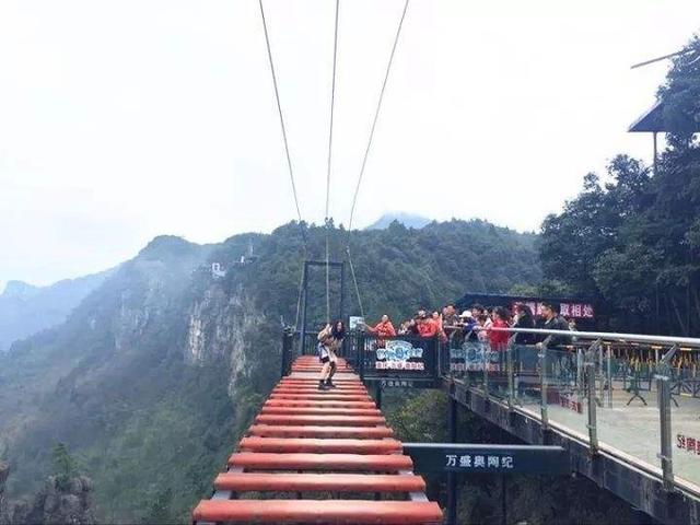 重慶四天三夜遊，一場魔幻迷宮的舌尖之旅