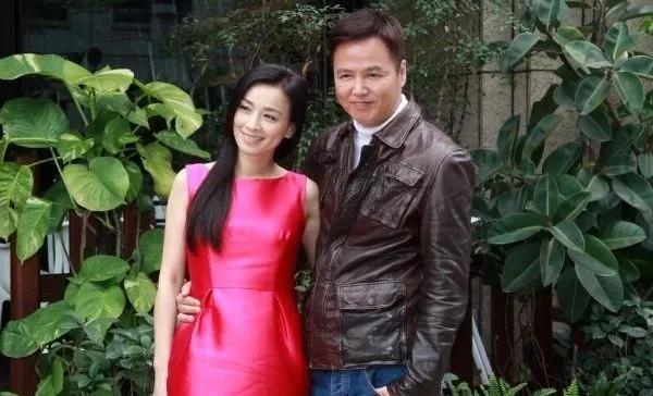 1998年，林瑞阳为了张庭与曾哲贞离婚，如今50岁的曾哲贞怎样了？