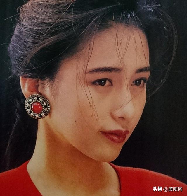 工藤静香19年后还在挨骂，嫁给木村拓哉算啥，她本身就容易被嫉妒