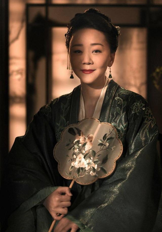 高鑫夫妇当义工，熬夜生产四万只口罩支援前线，网友点赞超暖心