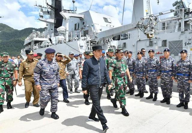 局势再次升级，印尼海空军联合出动，近百艘舰船已聚集南沙海域