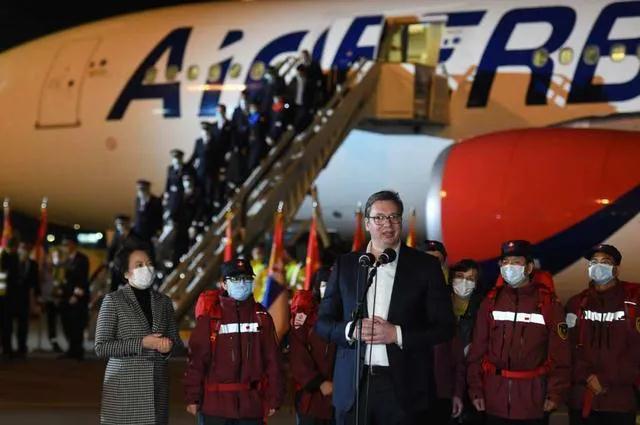 派巨無霸飛機自提、總理副總理親迎！各國“高規格”迎接中國物資
