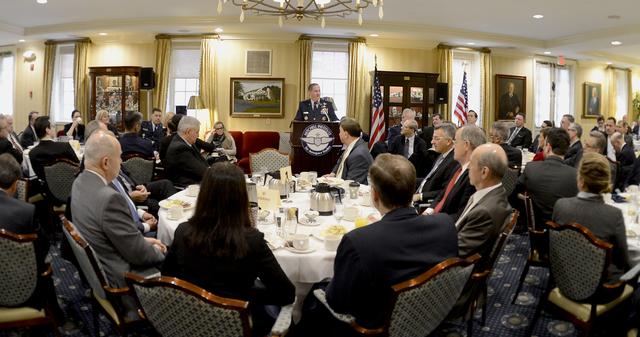 美议员早就知道疫情将会爆发，联合金主抛售股票获利百万