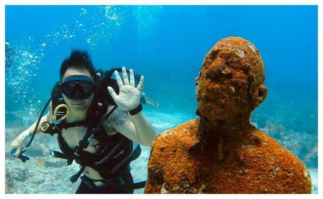 世界上最“神秘”博物館：位于海下8.4米處，想參觀必須得會潛水