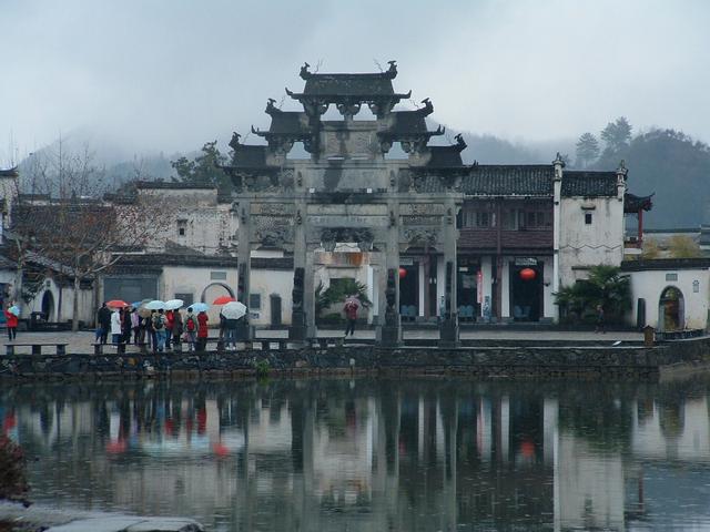 长途自驾游，纸质地图的作用不可或缺