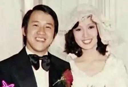 两任妻子，20年的痴情，也唤不回曾志伟的真心