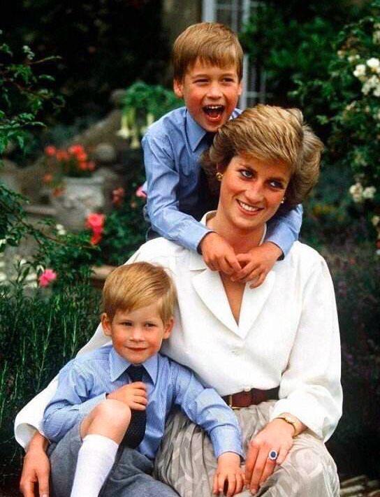 梅根凱特爲美暗地較勁,可戴安娜的時尚,她倆再用20年都追不上