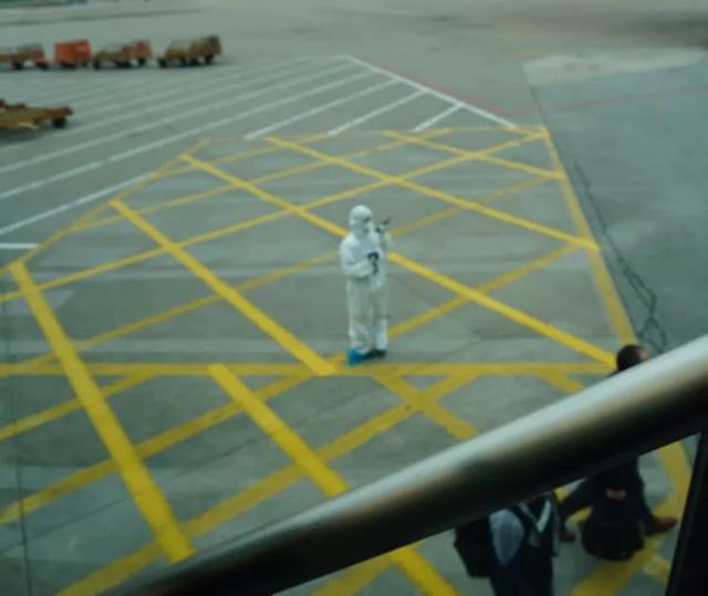 亲历！从柬埔寨回国后，刚下飞机我们就被隔离了