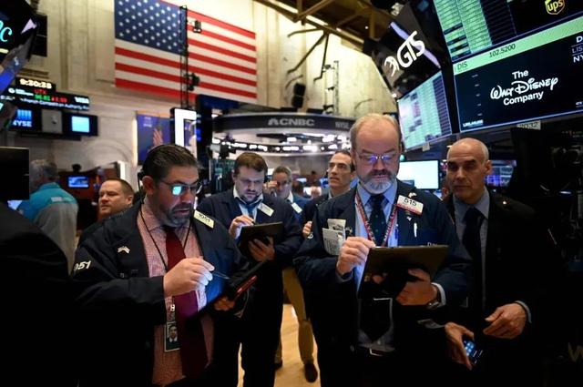 美國股市“暴動”，是美國走向衰落的開始嗎？