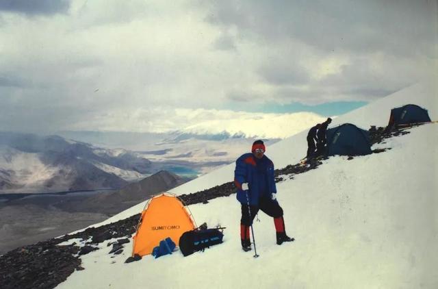 在装备不齐全下，攀登海拔7546米“冰山之父”，是种什么样的体验