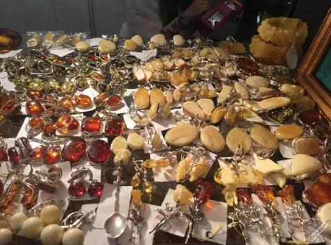 气人！国外三大“假珠宝”集中地，专坑中国人