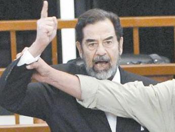 当年出卖萨达姆的保镖和判萨达姆绞刑的法官，后来怎么样了？