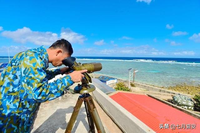 越南在南沙毕生礁非法设立的44号雷达站实景照片