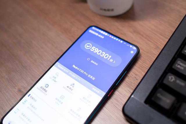 60Hz屏幕的骁龙865表现让人失望了吗？Redmi K30 Pro测评分享
