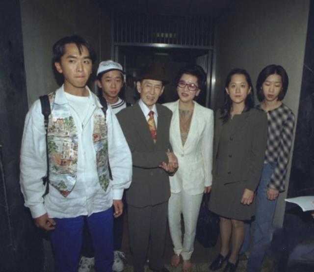 洪金梅长子邓兆尊承诺不卖母亲故居,四兄妹共拥15亿租住永祥大厦