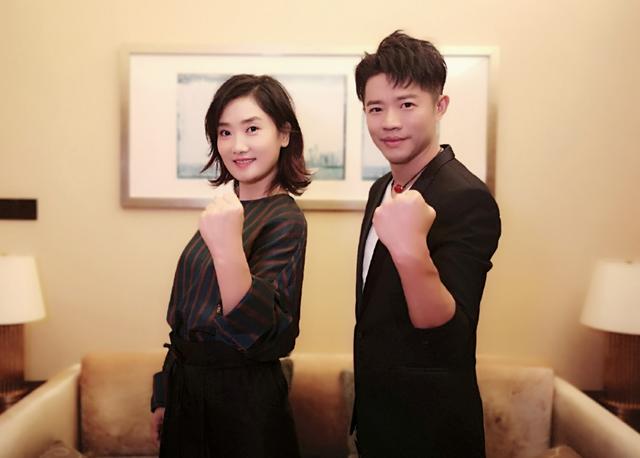 多亏玲花重情义，凤凰传奇才火了15年！不是两口子结婚生娃神同步