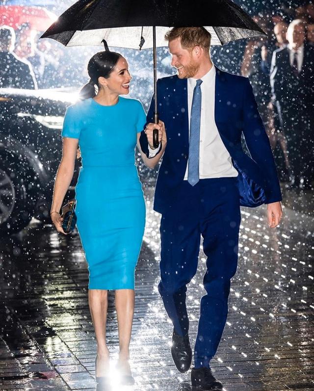 梅根回伦敦后的造型尽显时尚