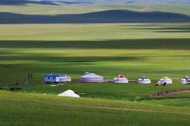 这趟列车全程穿越三个国家，售价高达6000元，却总是满员