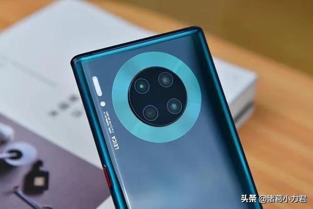 目前价格相差仅“100元”！华为mate30Pro5G和小米10Pro你买谁？